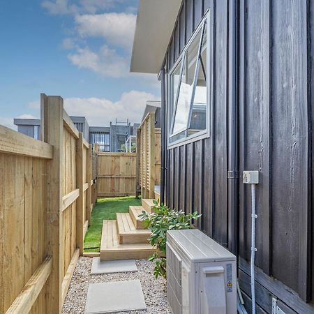 Retreat By The Beach - Pauanui Holiday Home Exteriör bild