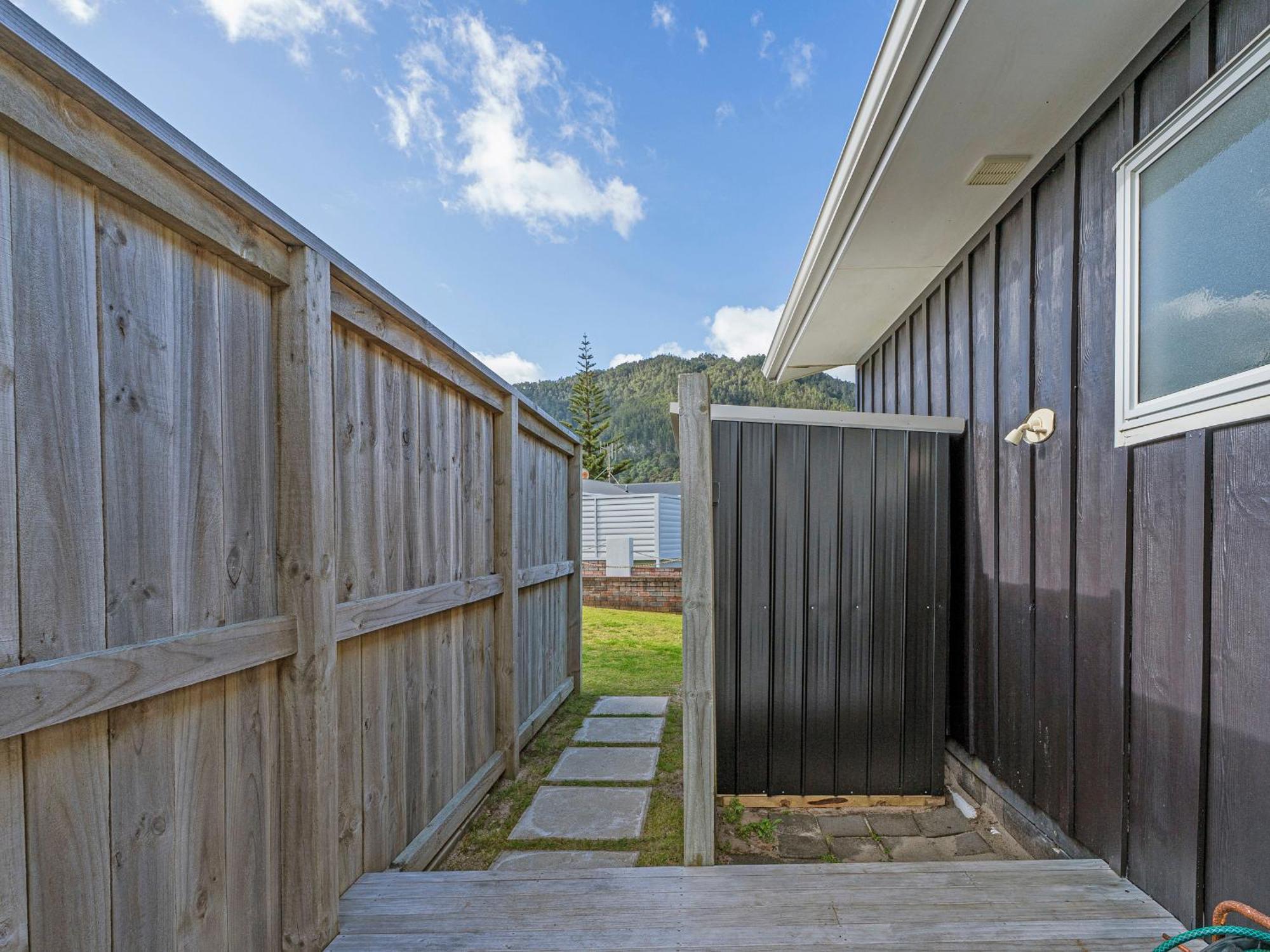 Retreat By The Beach - Pauanui Holiday Home Exteriör bild